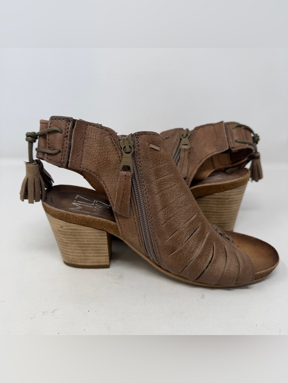Miz Mooz Maddie Brown Leather Cutout Ankle Bootie Sandals Size 37 EUR 6.5 7 US
